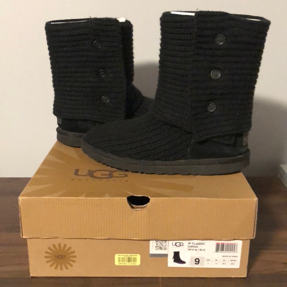 Ugg Boots/Slippers